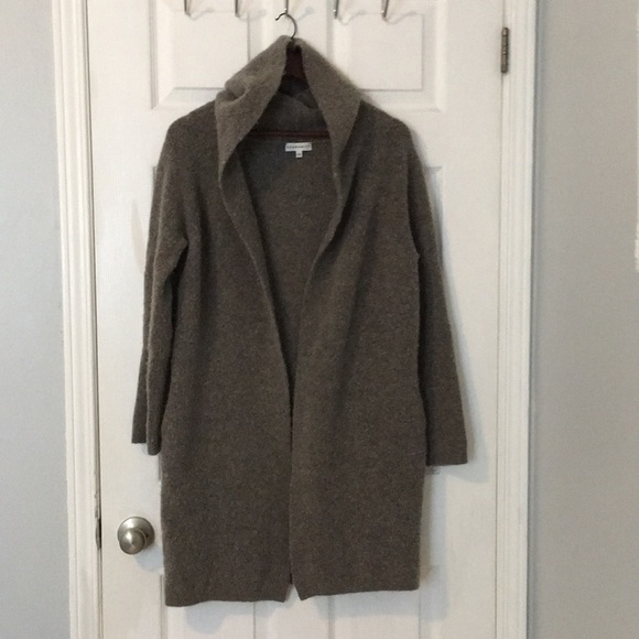 Aritzia Sweaters - ARITZIA Community hooded cardigan ⭐️